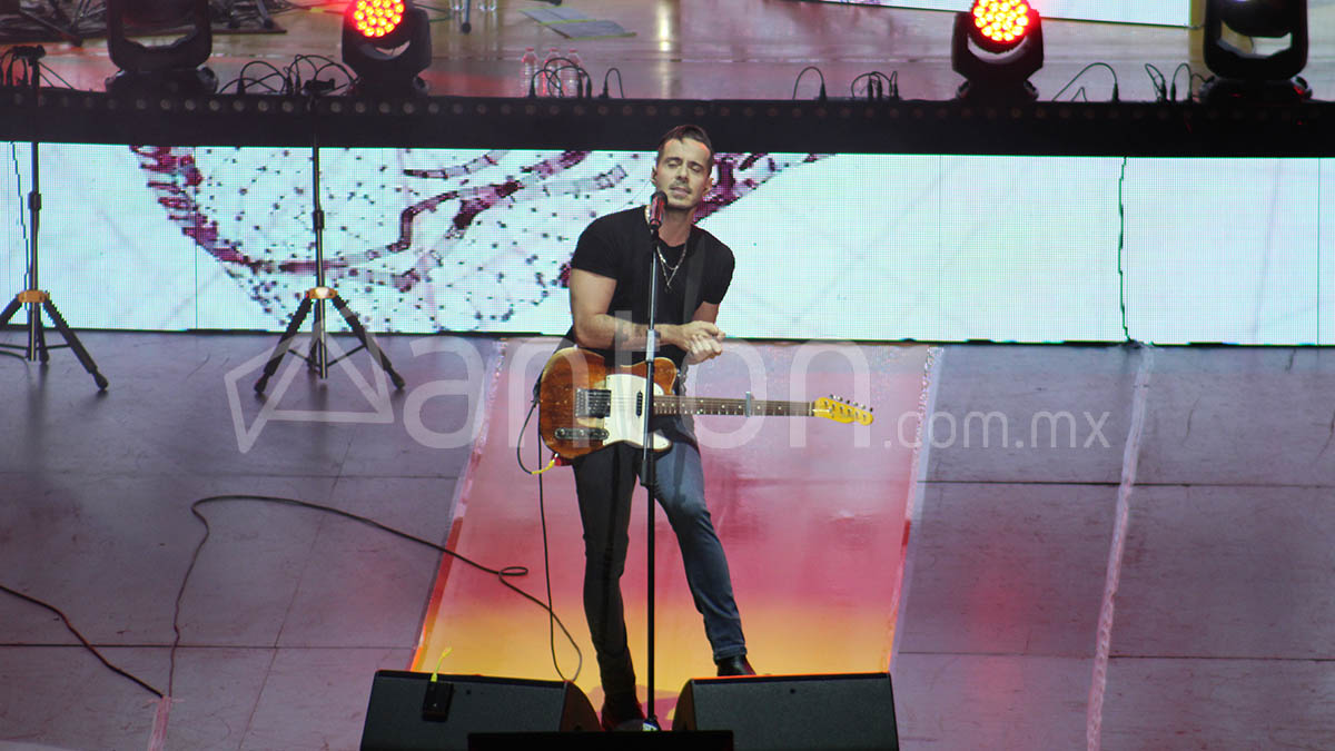 Jos Madero Abarrota El Auditorio Nacional