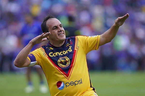 Cuauhtémoc Blanco celebra 46 años