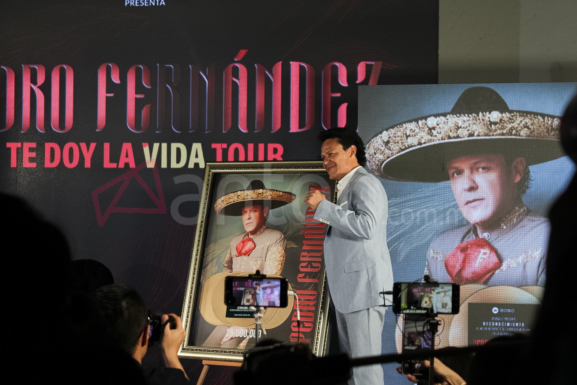 Pedro Fernández anuncia concierto en Querétaro